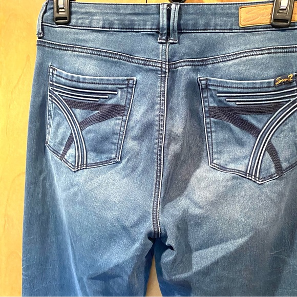 Seven7 High Rise skinny jeans color euphoria light wiskering - Picture 8 of 15